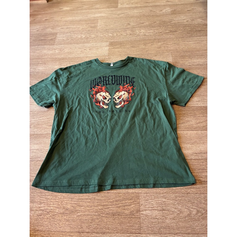 Worldwide Fear Nothing Flaming Skulls Graphic T-Shirt Mens XL Green Streetwear